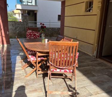 Kusadasi Apartment | Charming Özel Villa: Ideal for Families and Pets
