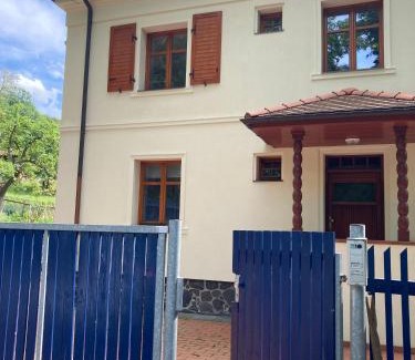 Usti nad Labem-Strekov Apartment | Exceptional Stay at Apartmány pod hradem Střekovem
