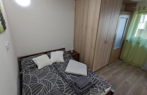 Brno-Lisen Apartment | Cozy Studio Near Mariánské Údolí in Brno - Líšni