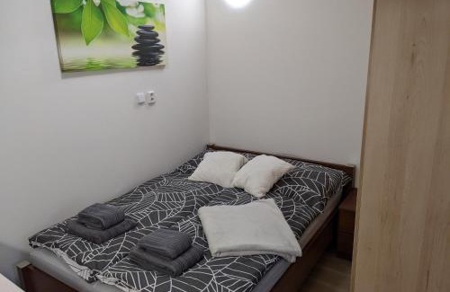 Brno-Lisen Apartment | Cozy Studio Near Mariánské Údolí in Brno - Líšni
