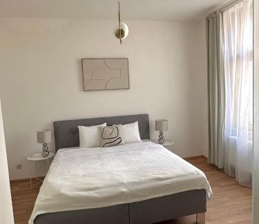 Prague 2 Apartment | Cozy Apartment in Prague City Center - Pet and Child Friendly