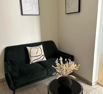 Prague 2 Apartment | Cozy Apartment in Prague City Center - Pet and Child Friendly