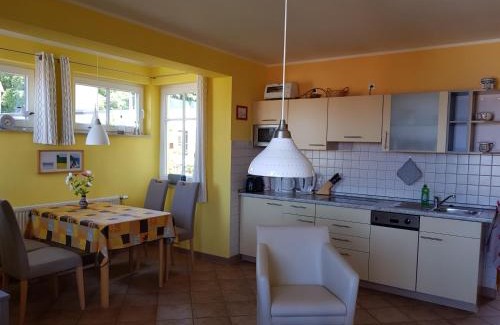 Lohme Apartment | Discover Über dem Meer: Family-Friendly & Ocean Views