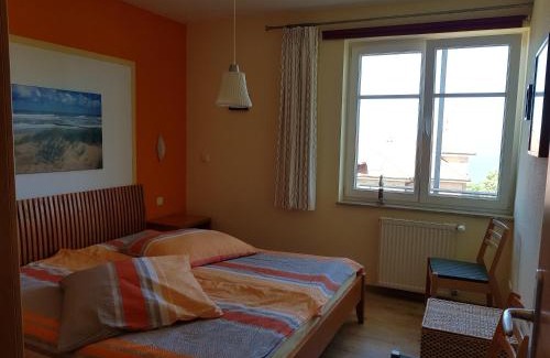 Lohme Apartment | Discover Über dem Meer: Family-Friendly & Ocean Views