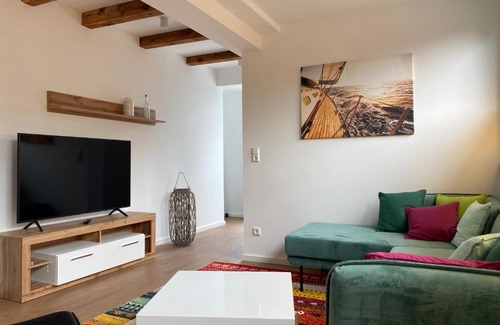 Eichwalde Apartment | Experience Eichwalde: Top-Rated Stay with Kitchen Amenities
