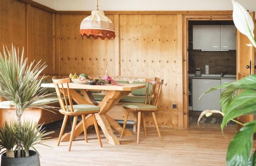 Außerweerberg Apartment | Scenic Überinntaler Apartment with Breathtaking Views