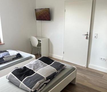 Staufenberg Apartment | Comfortable Übernachtung by Tag: Family-Friendly Escape