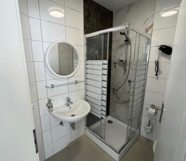 Staufenberg Apartment | Comfortable Übernachtung by Tag: Family-Friendly Escape