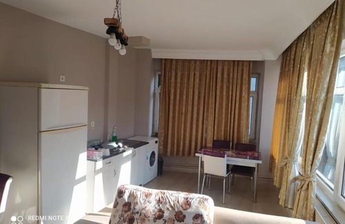 Uskudar Apartment | Discover Üsküdar Çarşı: Your Gateway to Local Culture