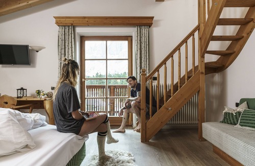 San Martin de Tor Hotel | Relax at Ütia de Börz: Spa, Restaurant & Family-Friendly