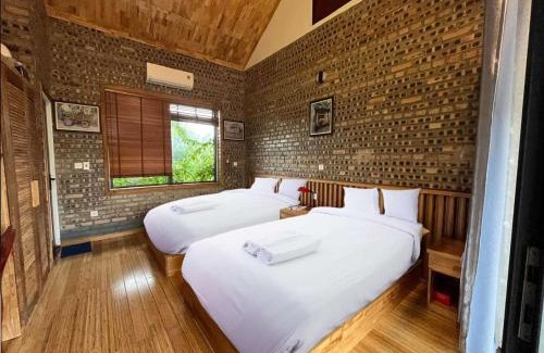Son Tay House | Experience Đường Lâm Village: Guest Rated 10/10 with Breakfast