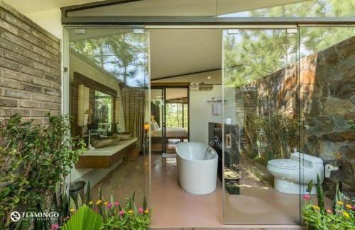 Ngoc Quang Villa | Experience Flamingo Đại Lải Resort with Lake Views & Spa