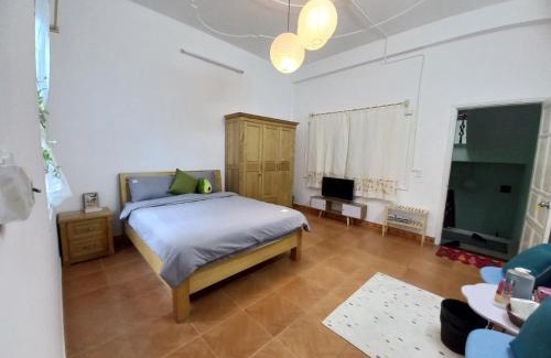 Ngo Quyen House | Guest Rated 10/10 at Đất Cảng Homestay with Breakfast