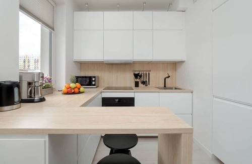 Lodz Apartment | Modern 1-Bedroom Retreat with Balcony & Pet-Friendly Perks