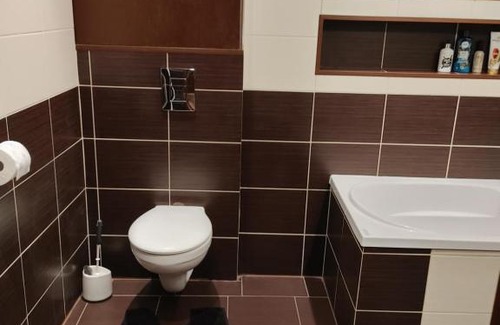 gmina Kłodawa Apartment | Pet-Friendly Retreat at Łośno - Rated 9/10 by Guests
