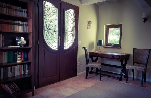 Viszak Apartment | Pet-Friendly Őrségi Katicás Vendégház with Ocean Views