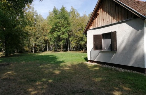 Oriszentpeter House | Cozy Őrségi Mazsola Vendégház: Family-Friendly Retreat