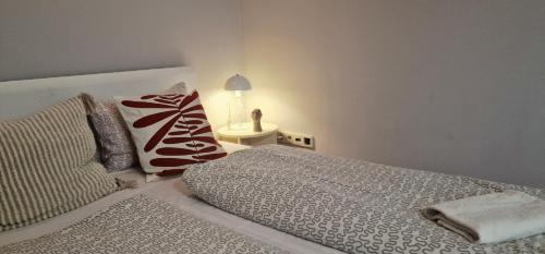 Mikolajki House | Relax at Śpij-tu: Your Lakeside Retreat with Ocean Views