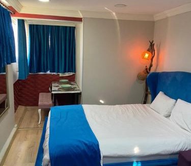 Buca Apartment | Discover Comfort at ŞİRİNYER APART OTEL - Pet Friendly Stay
