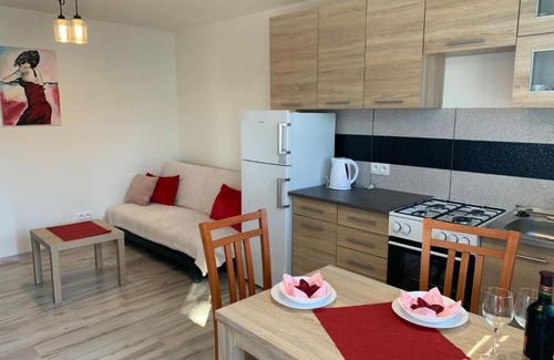Stvrtok na Ostrove Apartment | Discover Šípková: Pet-Friendly Retreat with Pool Access