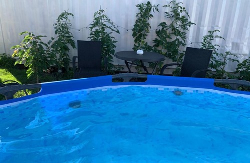 Stvrtok na Ostrove Apartment | Discover Šípková: Pet-Friendly Retreat with Pool Access