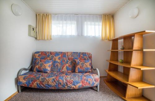 Neringa Apartment | Family-Friendly Getaway at Šalia Marių Near the Lake