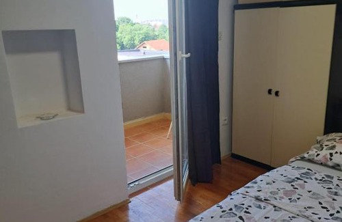 Kraljevec Sesvetski Apartment | Discover Family-Friendly Comfort at Šeki Hotel