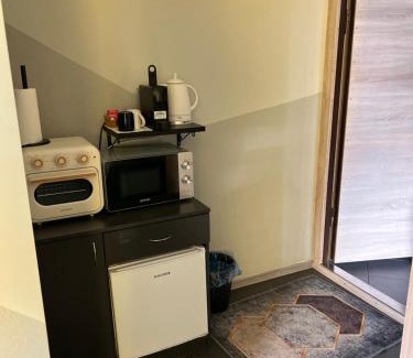 Siauliai City Center Apartment | Pet-Friendly Šiauliu Apartamentai with Hot Tub & Breakfast