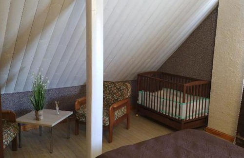 Silute Apartment | Family-Friendly Stay at Šilutė: Explore French and Spanish