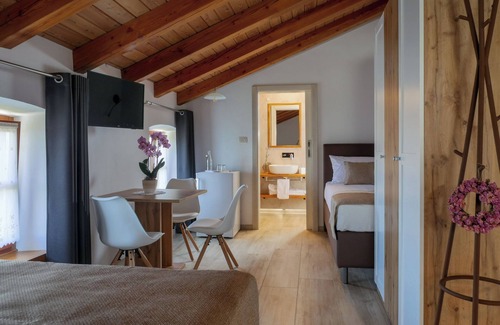 Stanjel Hotel | Discover Štanjel Retreat Suite in Scenic Slovenia