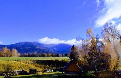 Jesenik House | Pet-Friendly Escape at Štempel Karol - Family Welcoming Stay