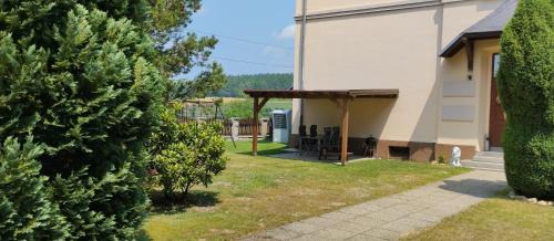 Cetenov-Dehtary Apartment | Explore ŠulcBurg: Oceanfront Oasis with Pool & High Ratings