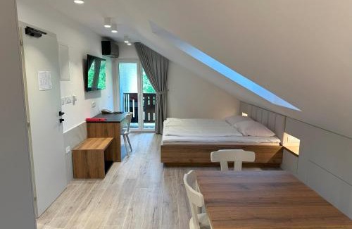 Predjama Bed & Breakfast | Cozy Žigon Bed & Breakfast: Child-Friendly Retreat