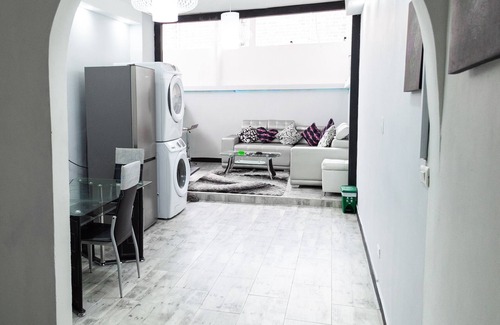 Astorga Apartment | Elegant Apartment Retreat with Relaxing Jacuzzi Access