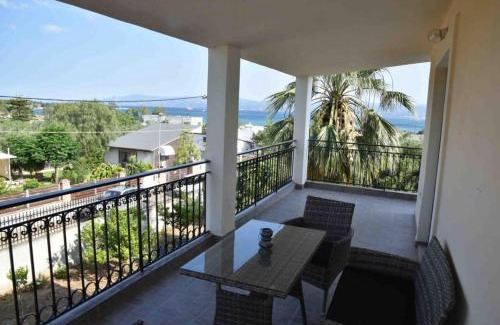 Eretria Apartment | Cozy Apartment for 4 with Scenic Views and Family Amenities