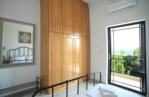 Eretria Apartment | Cozy Apartment for 4 with Scenic Views and Family Amenities