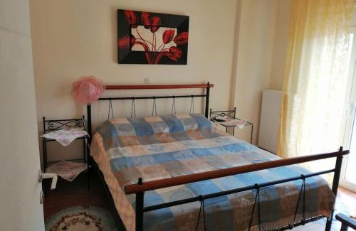 Polichnitos Villa | Quaint Seaside Home: Family & Pet-Friendly Retreat
