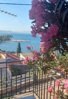 Kefalari Villa | Discover Family-Friendly Comfort at Βίλα Πασιθέα