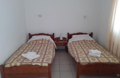 Kithira Apartment | Family-Friendly Γαληνη: Guest Rated 9/10 for Comfort