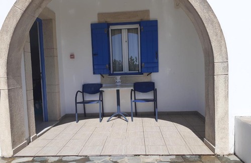 Kithira Apartment | Family-Friendly Γαληνη: Guest Rated 9/10 for Comfort
