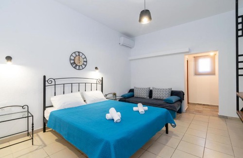 Neos Marmaras House | Cozy Retreat 60m from Marmara's Central Beach