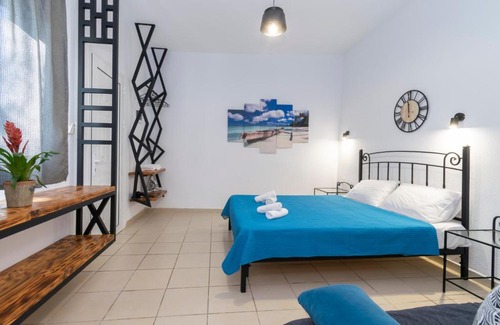 Neos Marmaras House | Cozy Retreat 60m from Marmara's Central Beach