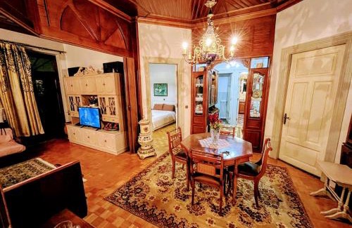 Kastoria House | Elegant Neo-Classical Hotel in City Center - Guest Rated 10/10