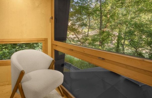 Konitsa Apartment | Discover Konitsa Gefyri Hotel: 4-Star Family-Friendly Retreat