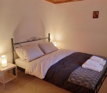 Terpsithea House | Exceptional Tihio Boutique: Pet-Friendly Stone Retreat