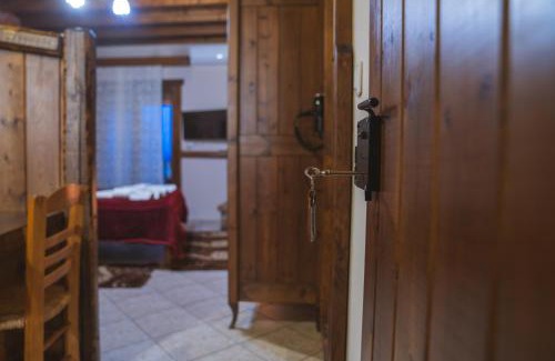 Loutraki House | Το Πατρικό