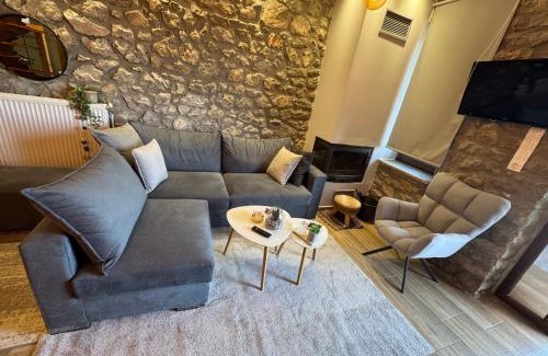 Lamia House | Family-Friendly ΧΑΡΟΥΛΑ ΣΤΟΥΝΤΙΟ 2 for Memorable Stays