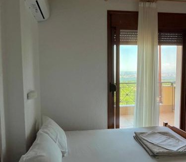 Dio-Olympos Hotel | Cozy Ψητοπωλείο Café with Pet-Friendly Rooms