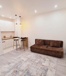 Kokshetau Apartment | Budget-Friendly Stay at Аблайхана 1 - Guest Rated 10/10