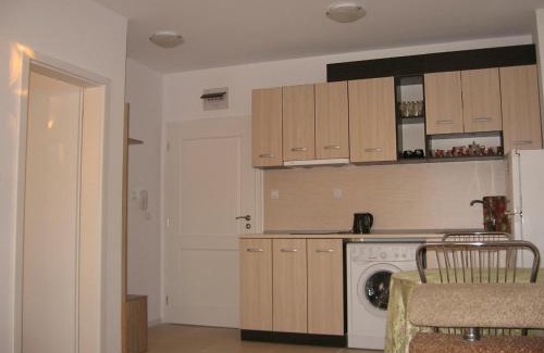 Pomorie Apartment | Family-Friendly Getaway at Айвазовский парк - Rated 9.4